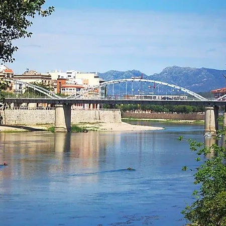 Bed and breakfast River Ebro Holidays Tivenys