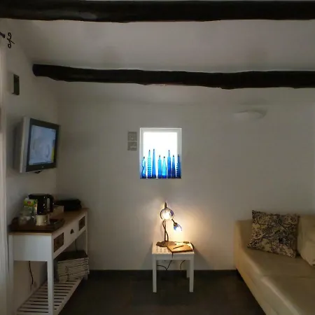 Bed & Breakfast River Ebro Holidays