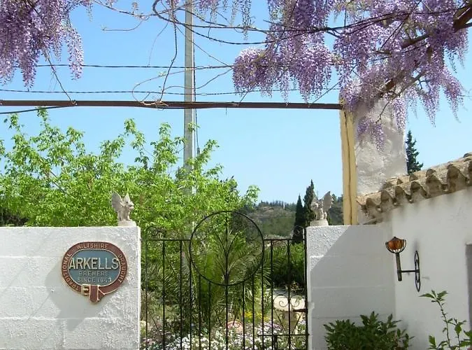 River Ebro Holidays Bed & Breakfast Tivenys
