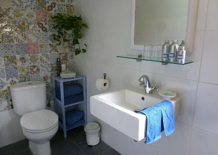 River Ebro Holidays לינה וארוחת בוקר Tivenys